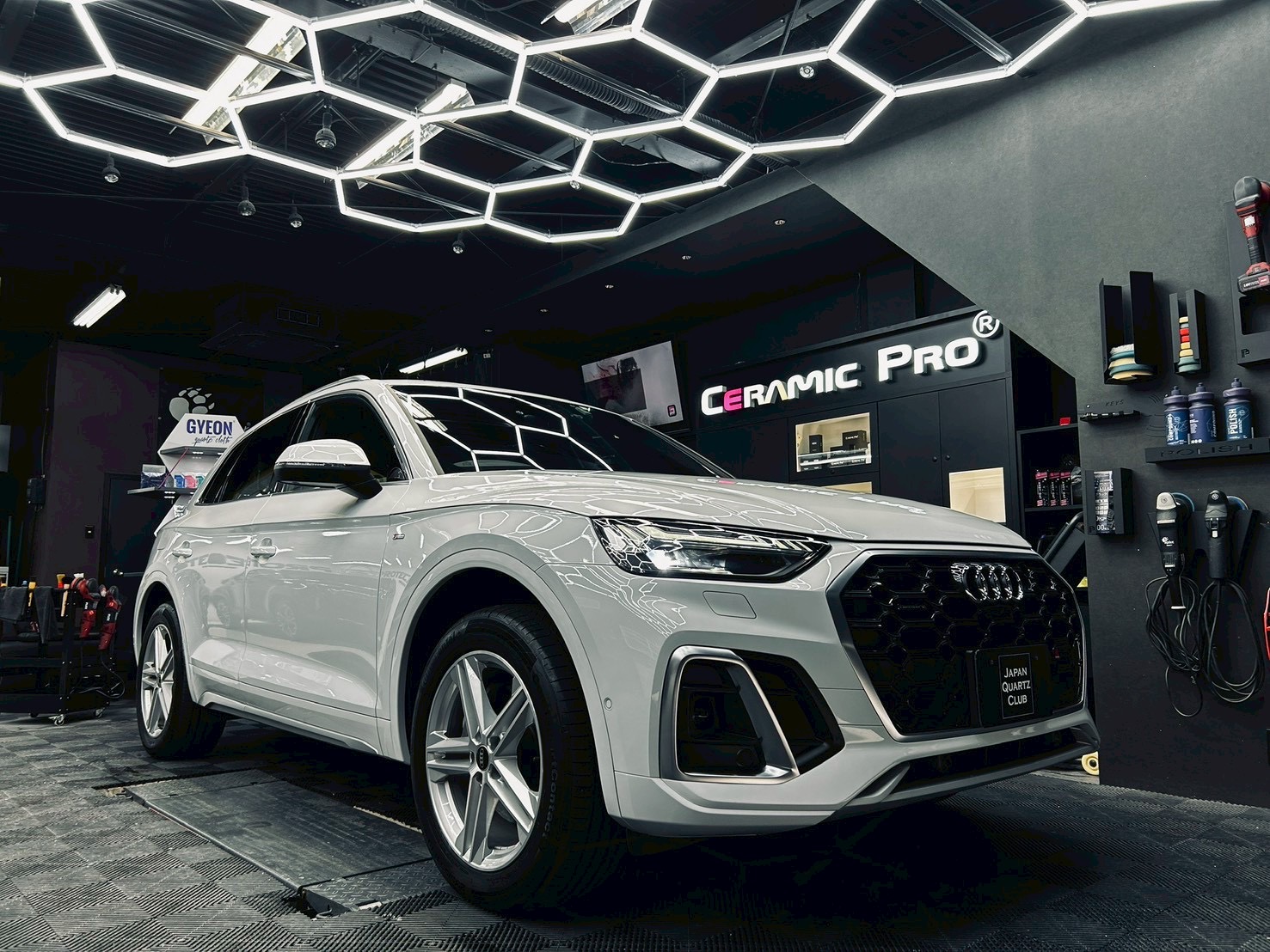 兵庫県西脇市　アウディ