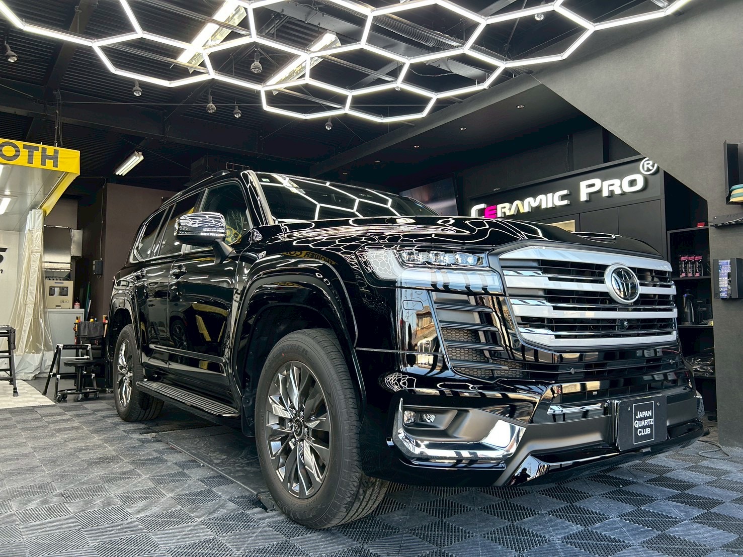 兵庫県小野市　ランドクルーザー300