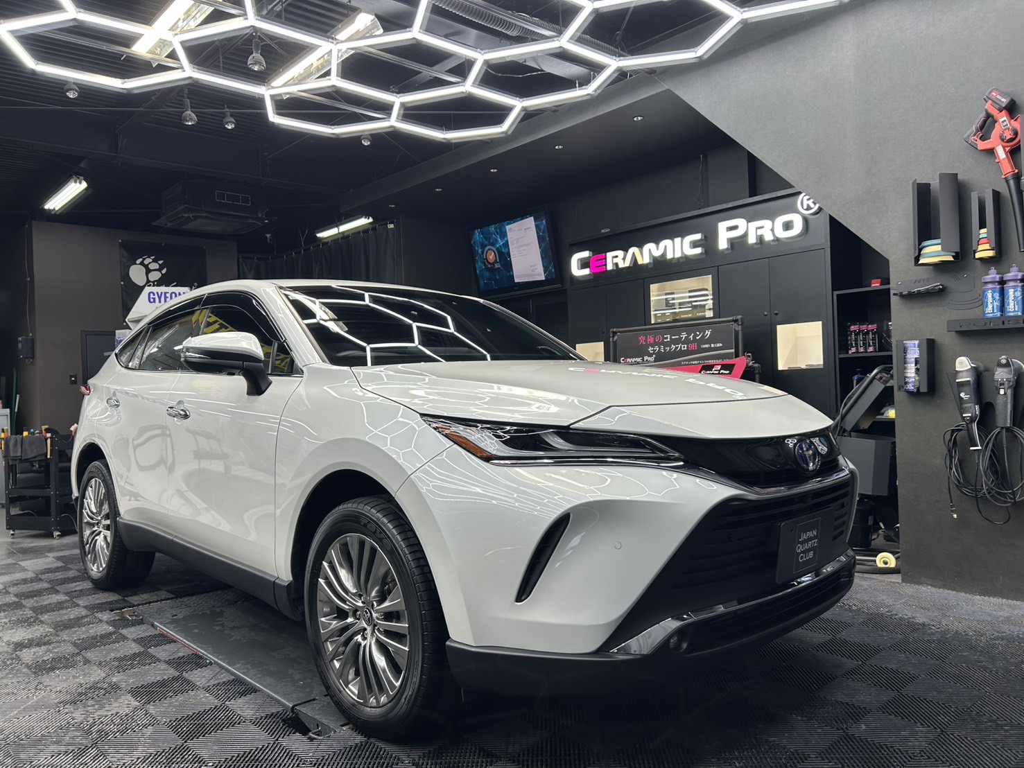 兵庫県加東市　トヨタ　ハリアー