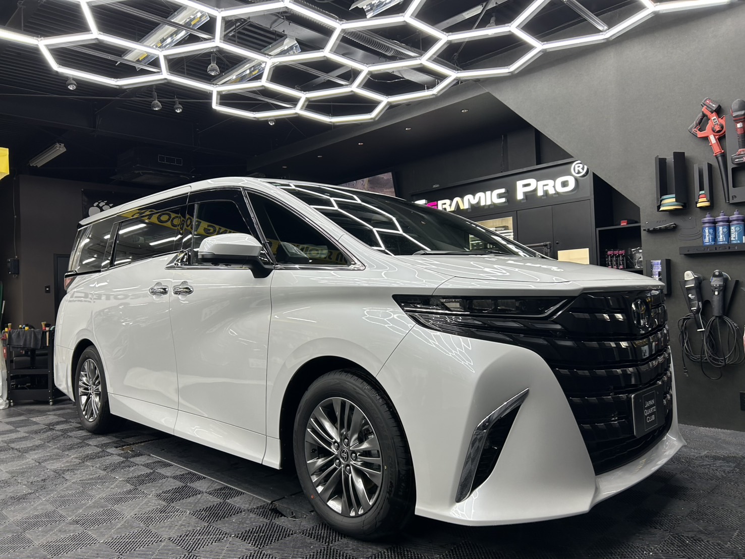 兵庫県三木市　アルファード