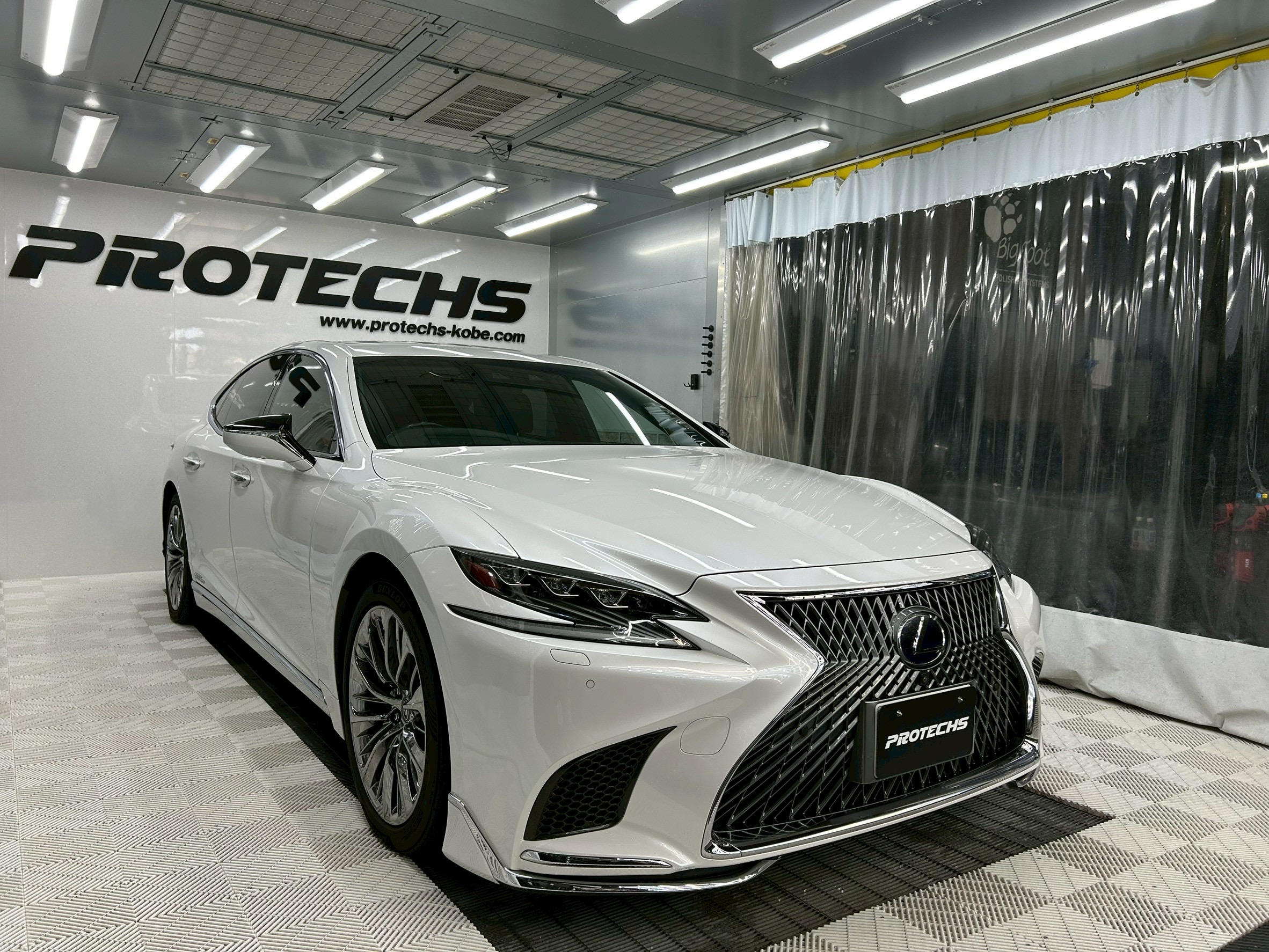 兵庫県三木市　レクサス　LS460h